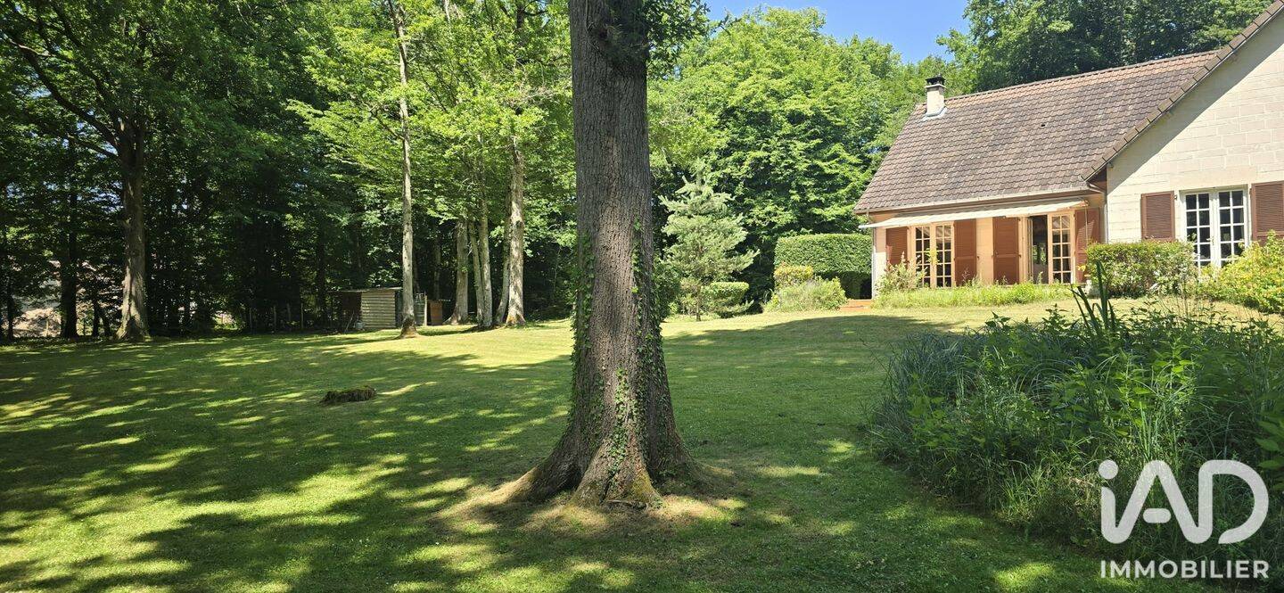 Maison 8 pièces 228 m² · à La Ferté-Saint-Cyr · 228 m² · 330 000 €