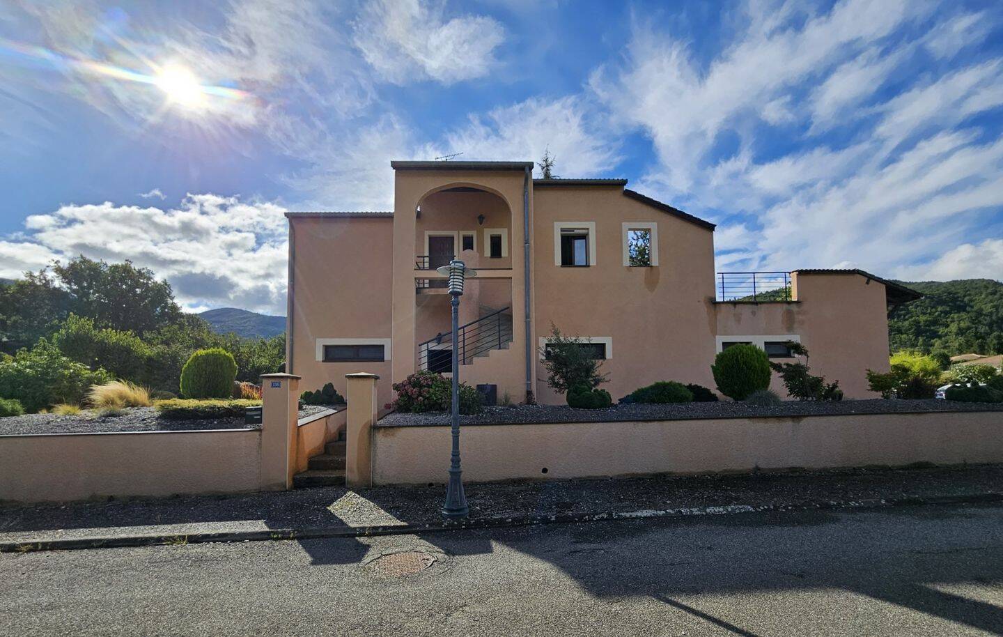 Maison 7 pièces 137 m² · à Curbans · 137 m² · 472 500 €