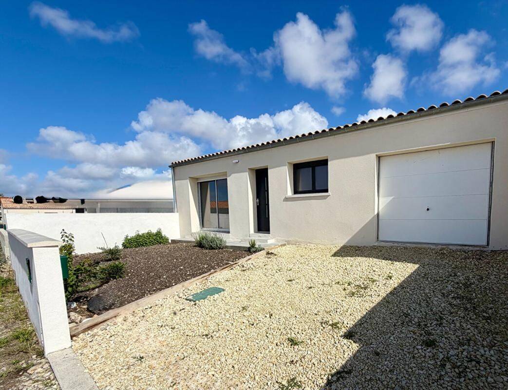 Maison 5 pièces 99 m² · à Semussac · 99 m² · 301 571 €