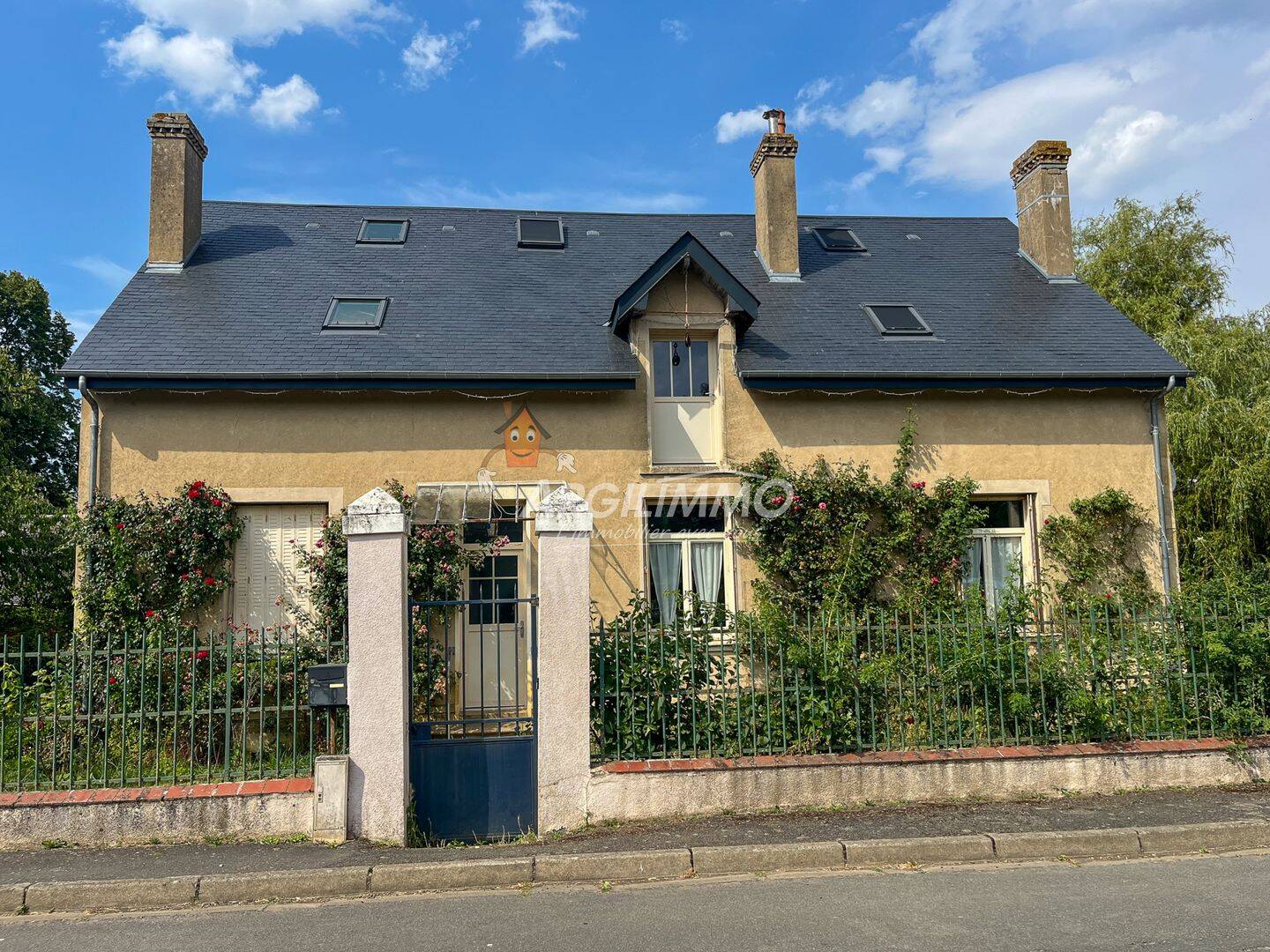 Maison 7 pièces 167 m² · à Coudrecieux · 167 m² · 246 700 €