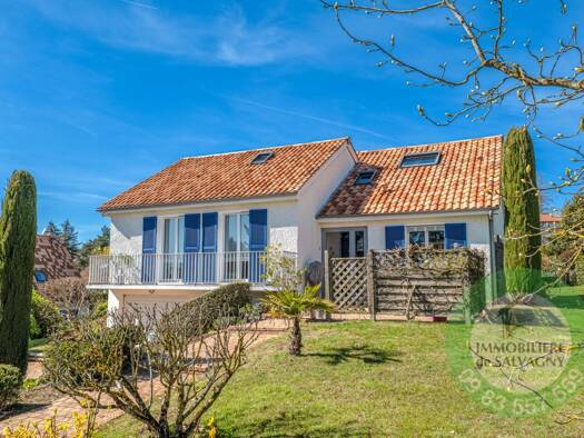 Maison à vendre 799 000 € 7 pièces 5 chambres 168,4 m² 1 471 m² de terrain La Tour-de-Salvagny 69890