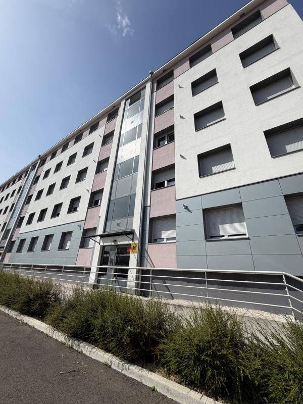 Appartement 2 pièces 73 m² · à Troyes · 73 m² · 460 €