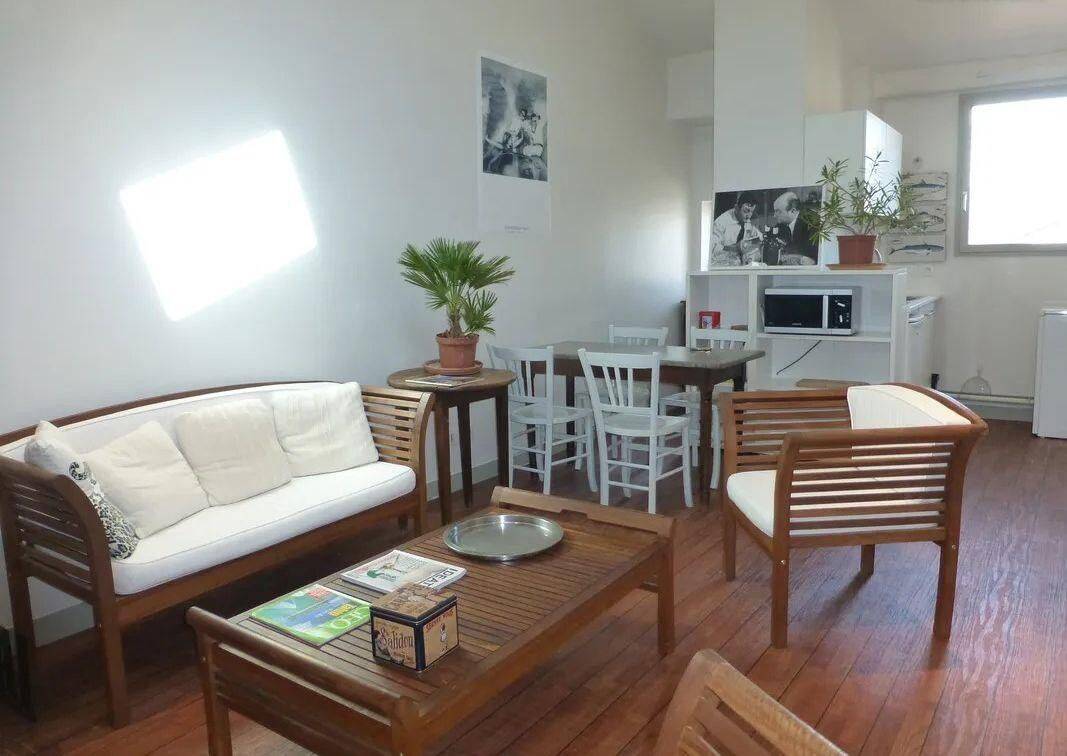 3 pièces 45 m² · à Grenoble · 45 m² · 888 €