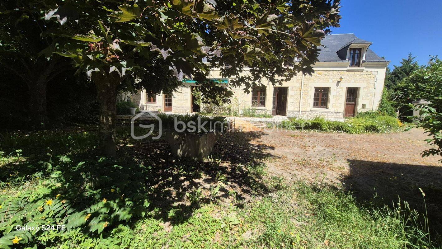 Maison 8 pièces 262 m² · à La Chapelle-sur-Loire · 262 m² · 260 000 €
