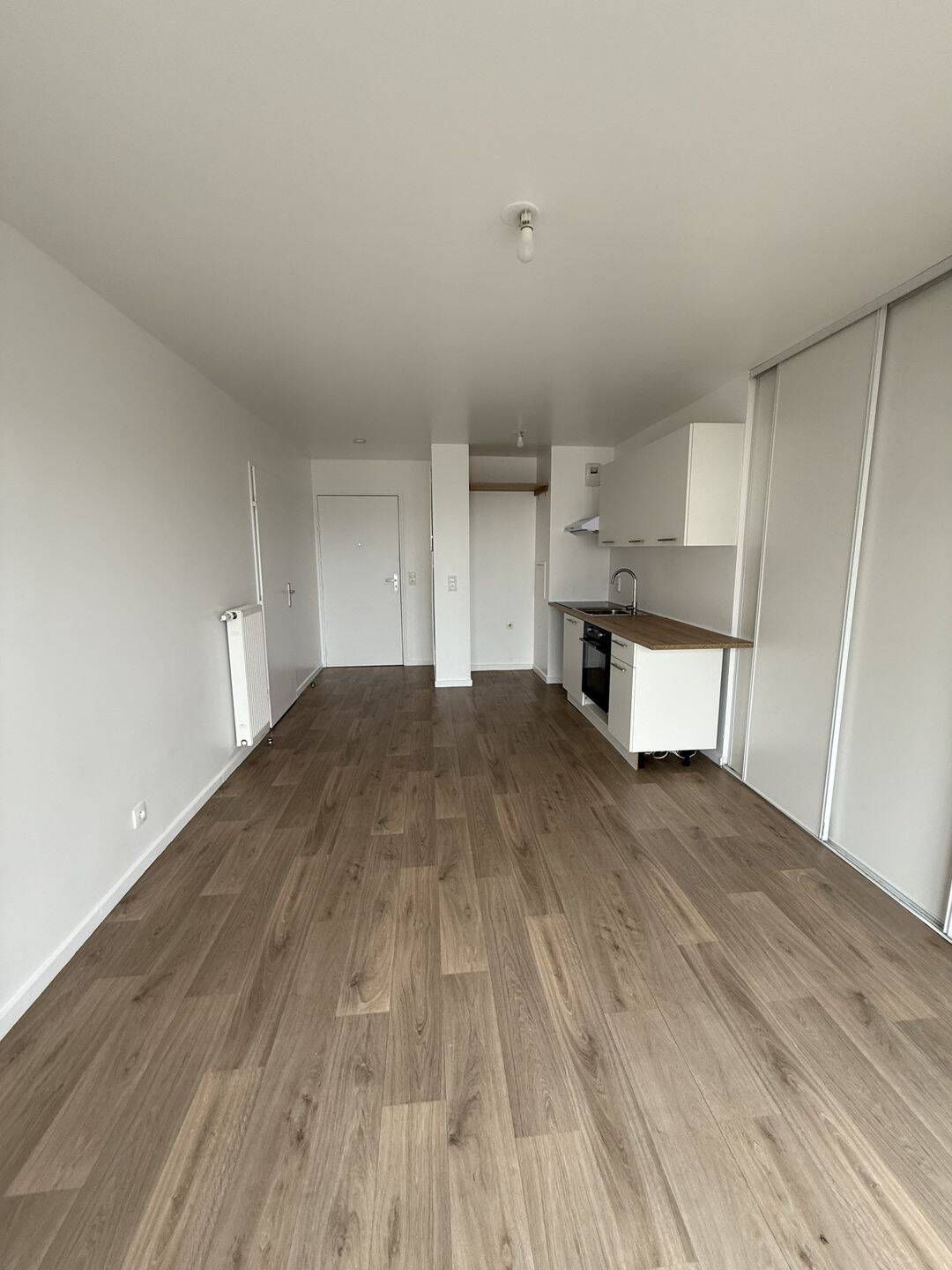 Appartement 1 pièce 31 m² · à Corbeil-Essonnes · 31 m² · 95 000 €