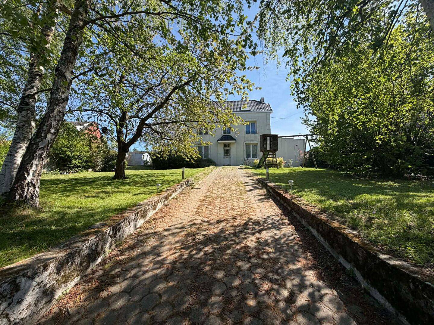 Maison 6 pièces 209 m² · à Lapugnoy · 209,3 m² · 180 450 €