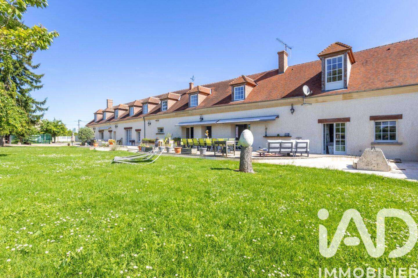 Maison 15 pièces 386 m² · à Auxy · 386,4 m² · 1 050 000 €