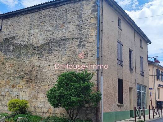 Immeuble à vendre 169 060 € 289 m² Centre Ville La Couronne 16400