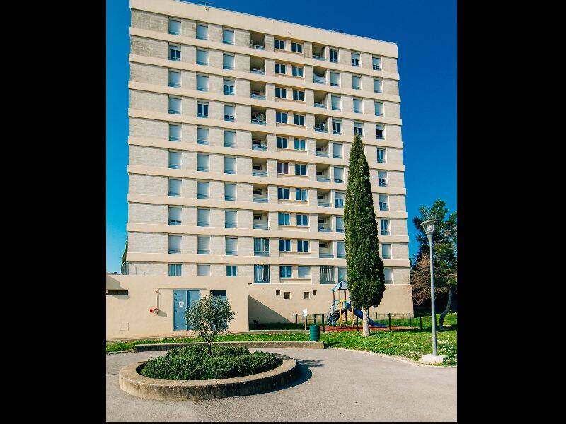 Appartement 3 pièces 82 m² · à Nîmes · 82 m² · 767 €