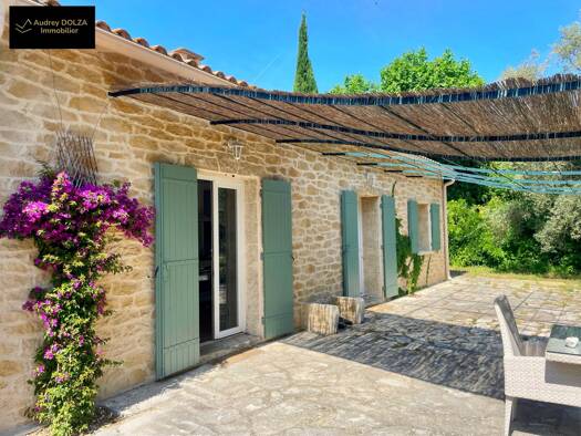 Maison à vendre 999 000 € 10 pièces 7 chambres 390 m² 3 544 m² de terrain Bel Air-Jasse des BernadesLa Crau-Les Barettes Salon-de-Provence 13300