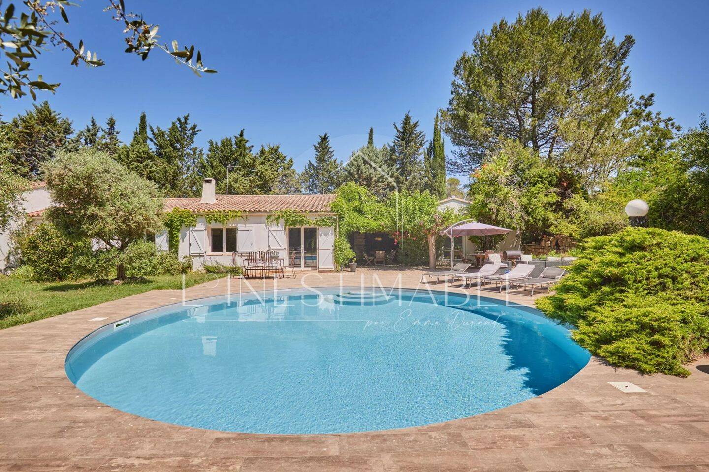 Maison 7 pièces 240 m² · à Jouques · 240 m² · 1 029 000 €