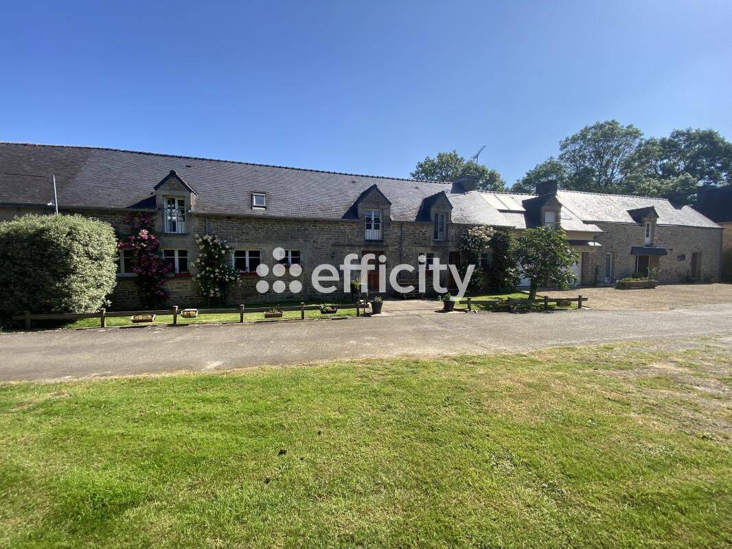 Maison 13 pièces 395 m² · à Lantillac · 395 m² · 499 000 €