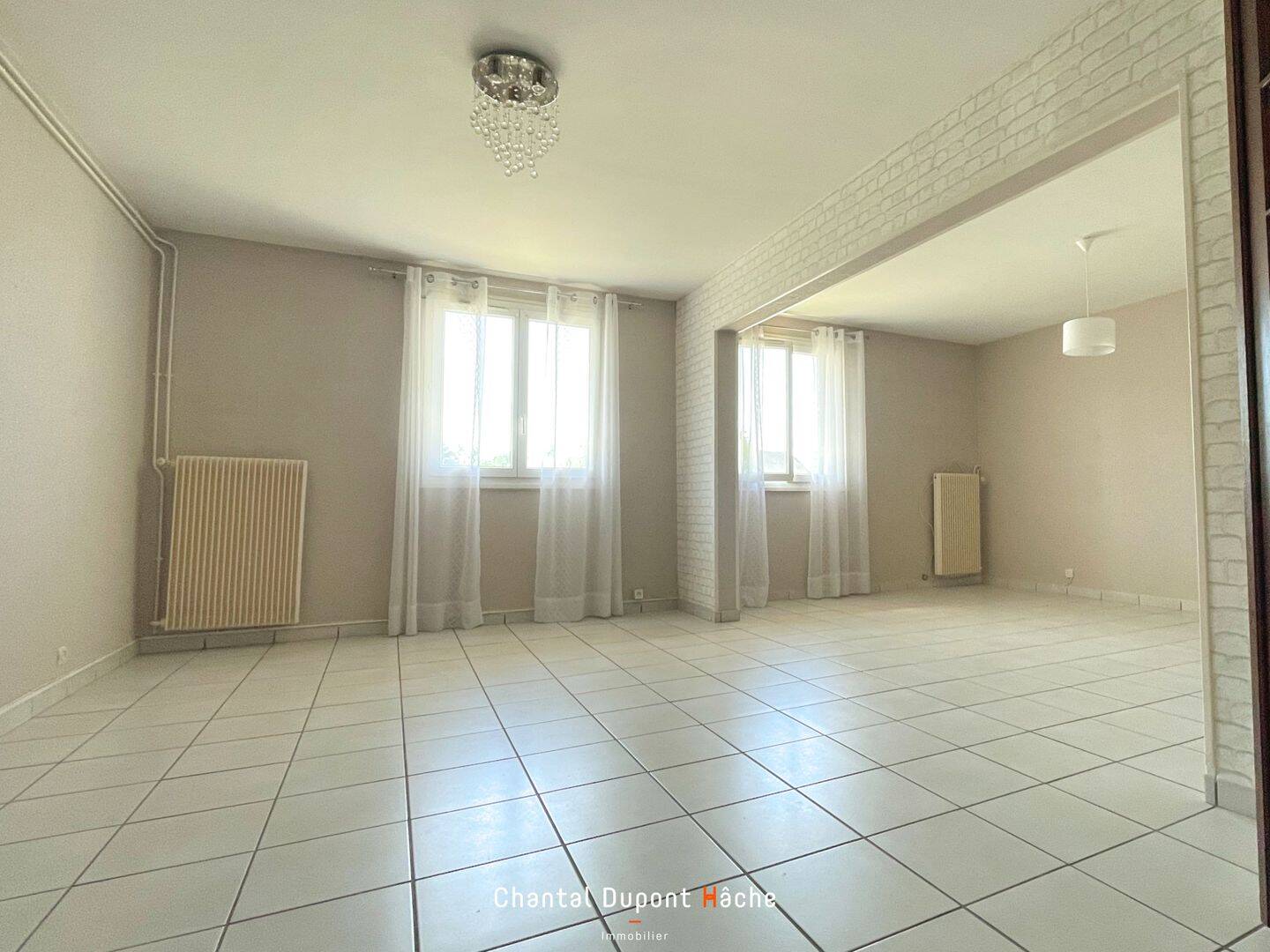 Appartement 5 pièces 94 m² · à Lucé · 93,6 m² · 139 000 €