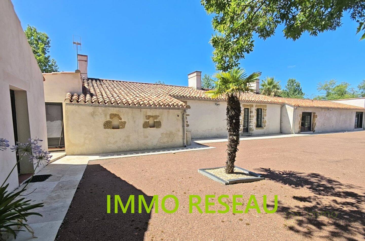 Maison 12 pièces 287 m² · à Challans · 287 m² · 756 000 €