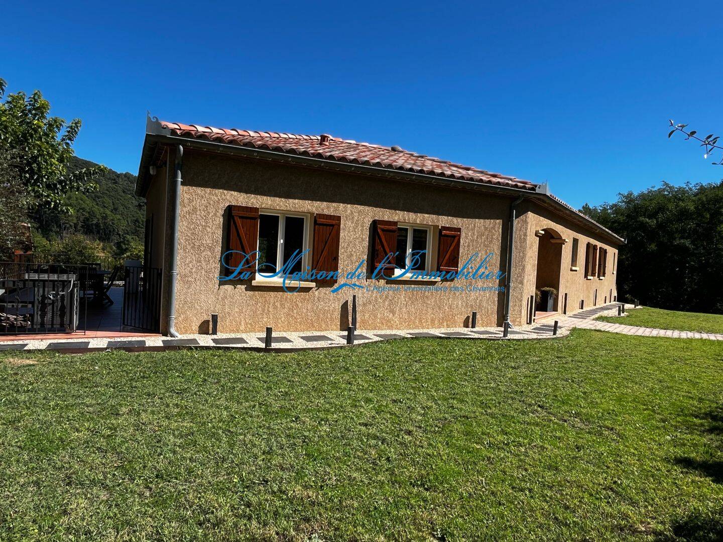 Maison 6 pièces 136 m² · à Le Martinet · 136 m² · 325 000 €