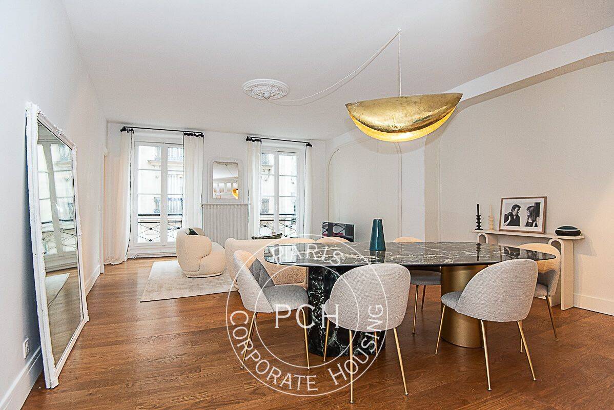 Appartement 3 pièces 100 m² · à Paris 6ème Arrondissement · 100 m² · 5 000 €