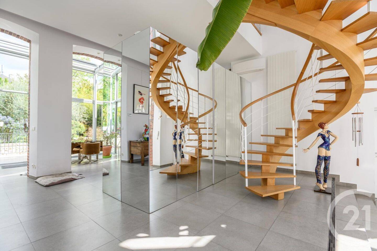 Maison 9 pièces 440 m² · à Chartres · 440 m² · 994 000 €