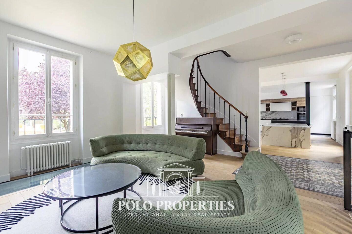Appartement 1 pièce 305 m² · à Chantilly · 304,7 m² · 1 850 000 €
