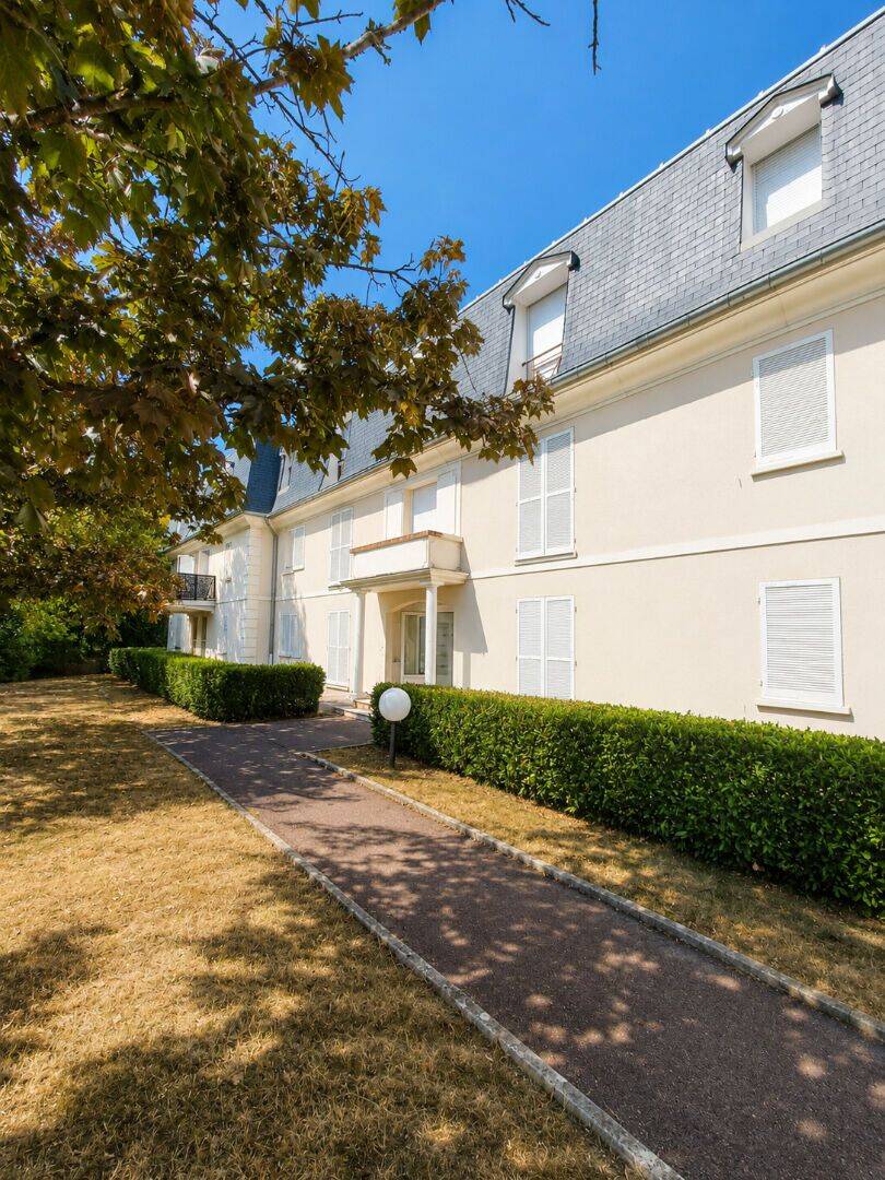 Appartement 1 pièce 32 m² · à Moret-Loing-Et-Orvanne · 32,1 m² · 695 €/mois
