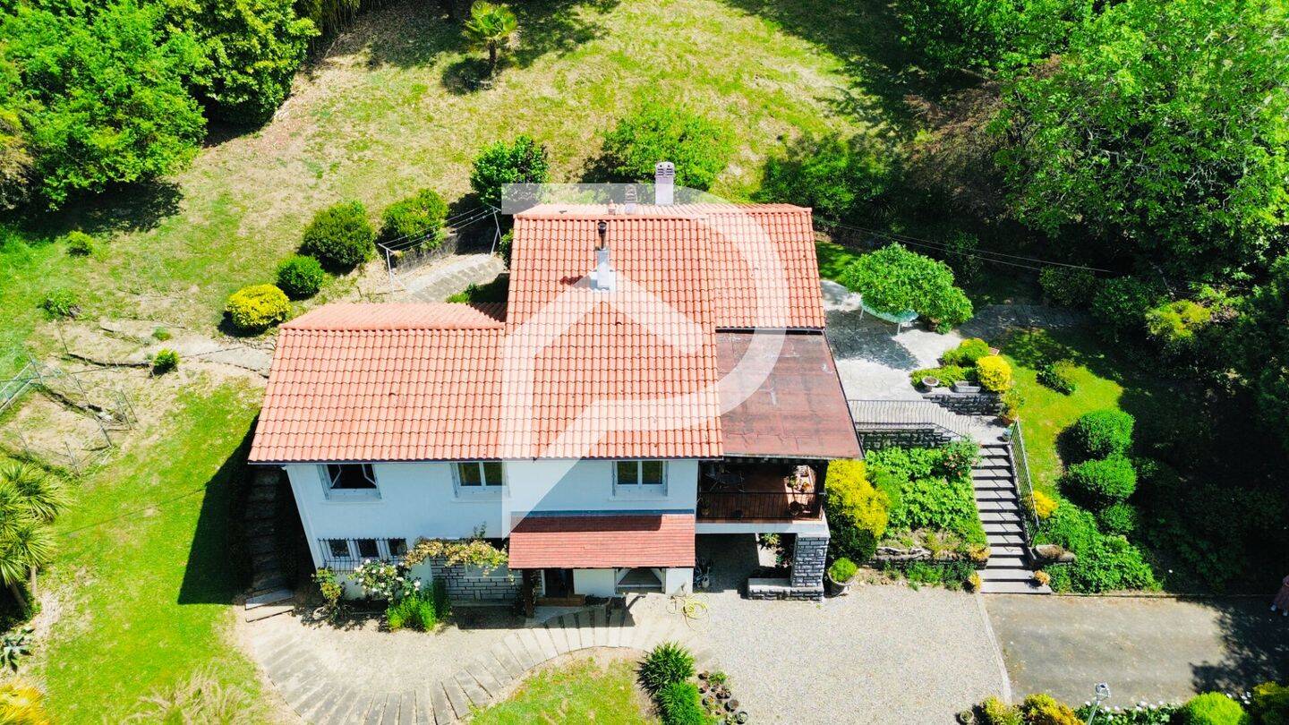Maison 7 pièces 140 m² · à Monein · 140 m² · 275 000 €