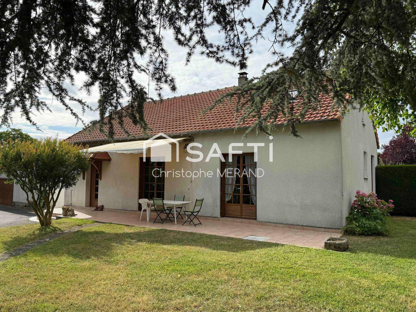 Maison 6 pièces 106 m² · à Antogny-le-Tillac · 106 m² · 157 500 €