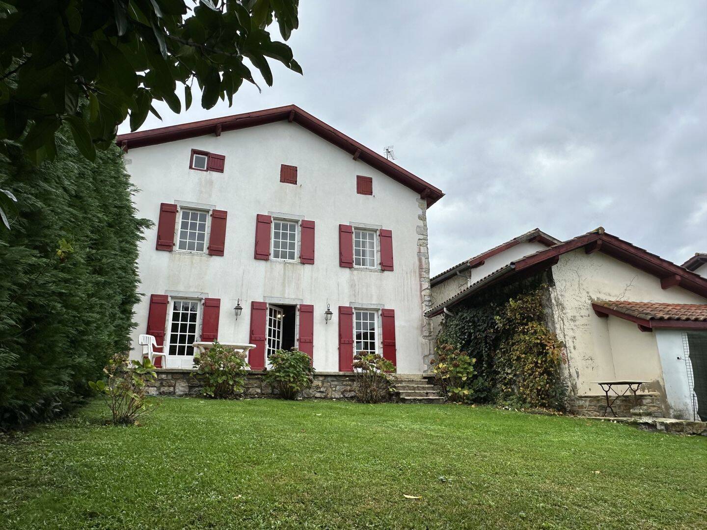 Maison 7 pièces 207 m² · à Mouguerre · 207,1 m² · 1 700 €