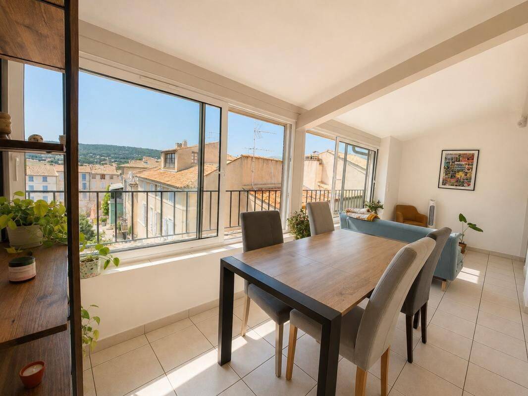Appartement 4 pièces 76 m² · à Manosque · 76 m² · 814 €