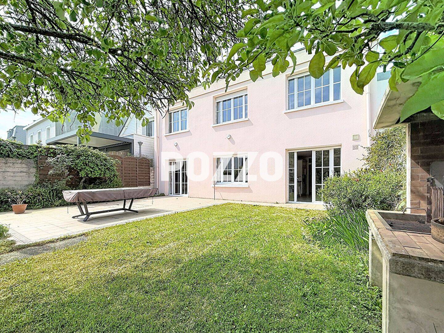 Maison 9 pièces 254 m² · à Granville · 254 m² · 576 800 €