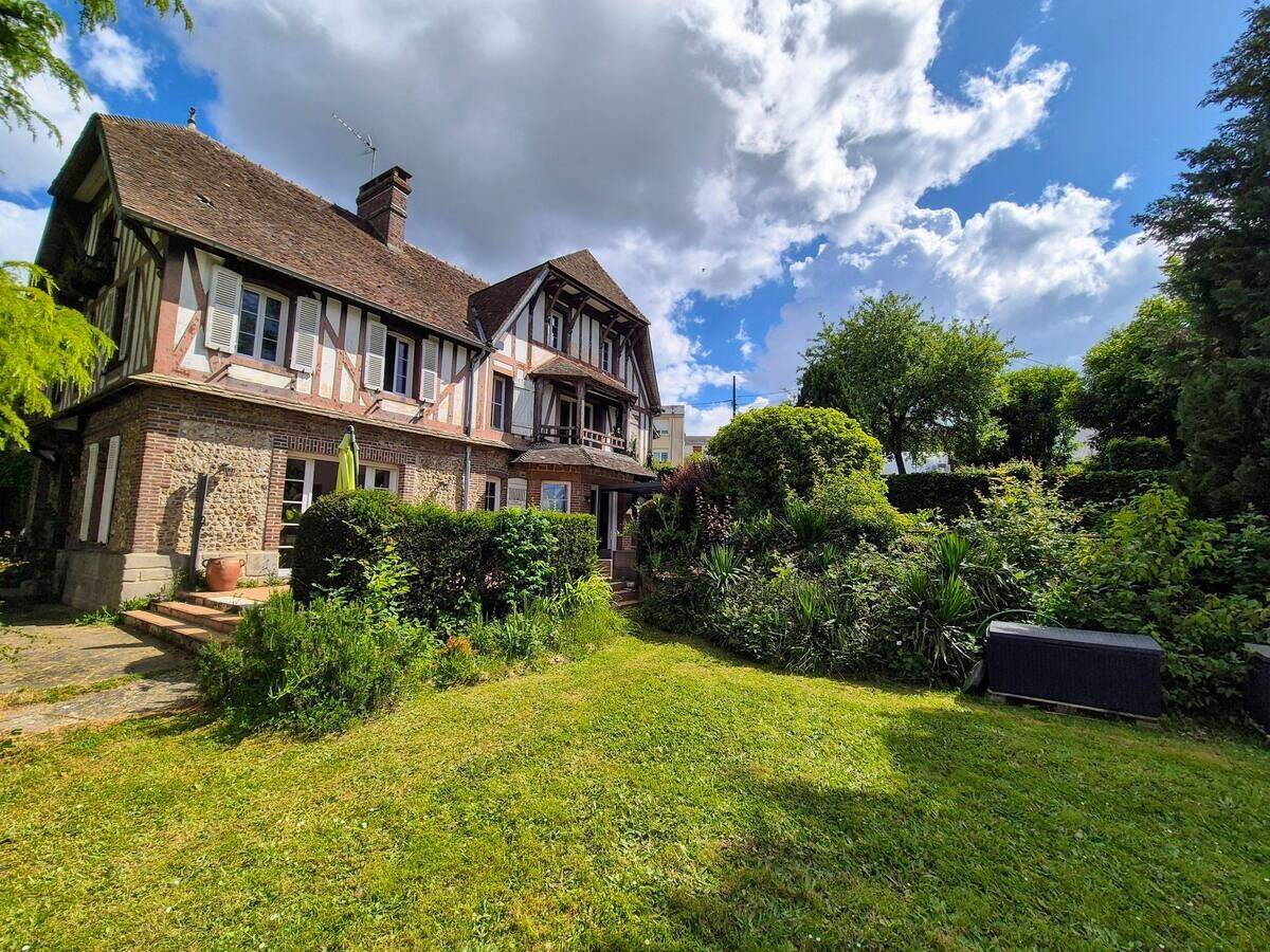 Maison 7 pièces 250 m² · à L'Aigle · 250 m² · 475 000 €