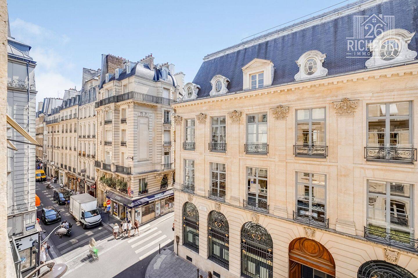Appartement 2 pièces 53 m² · à Paris 2ème Arrondissement · 53 m² · 735 000 €