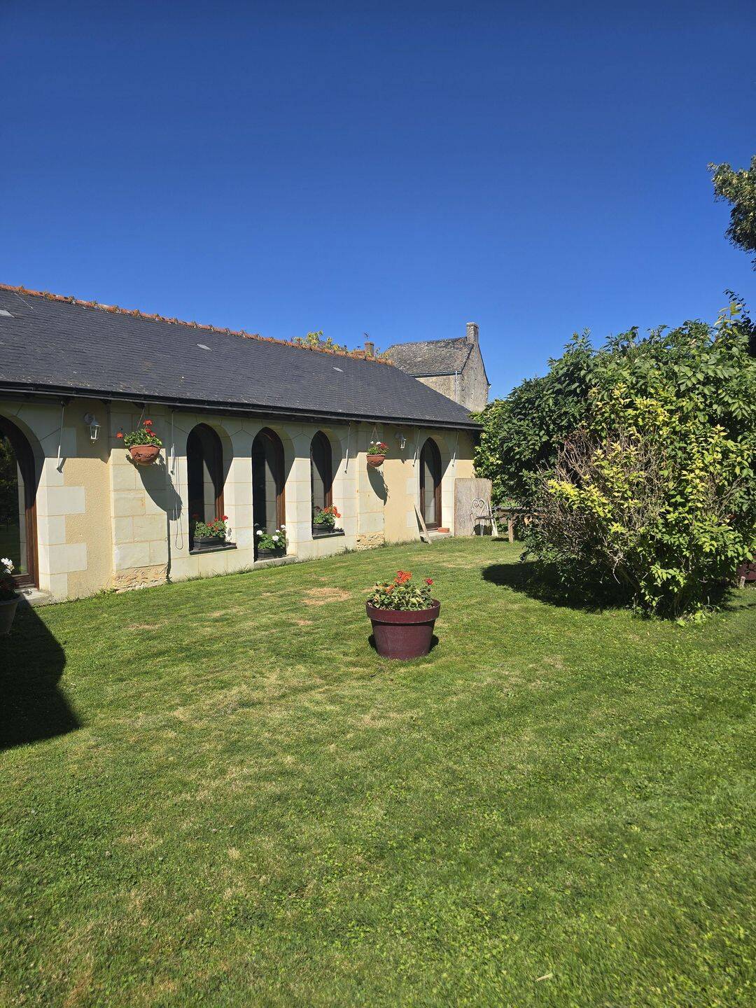 Maison 8 pièces 205 m² · à Gennes-Val-de-Loire · 205 m² · 399 900 €
