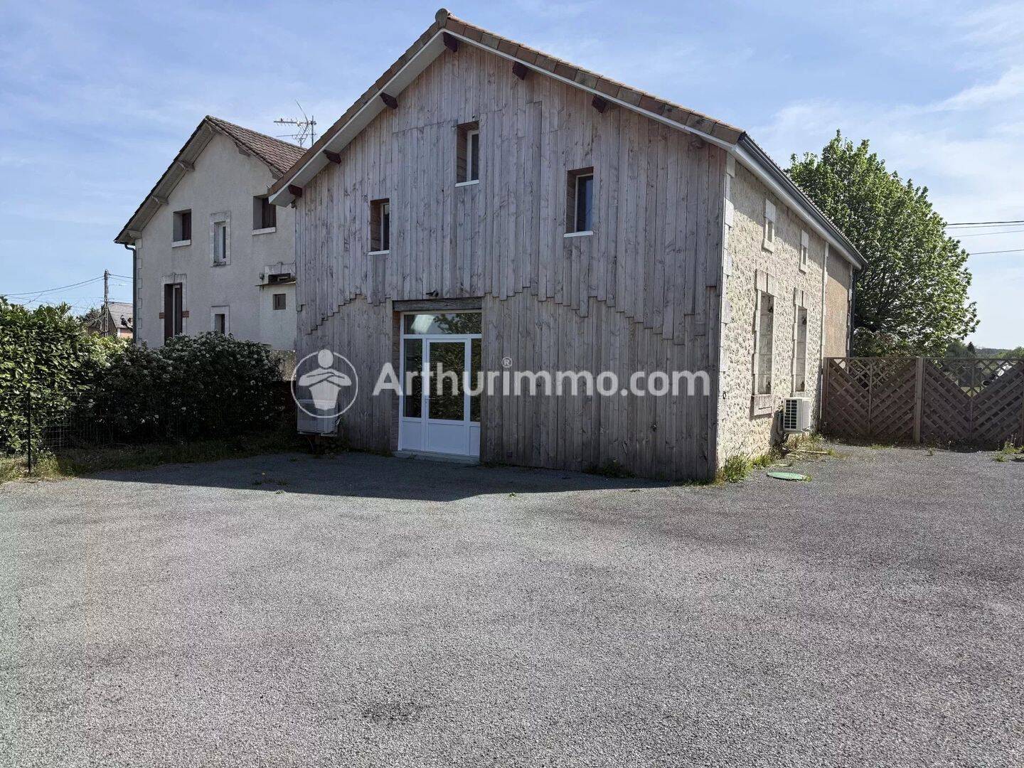 Maison 4 pièces 86 m² · à Neuvic · 86 m² · 820 €