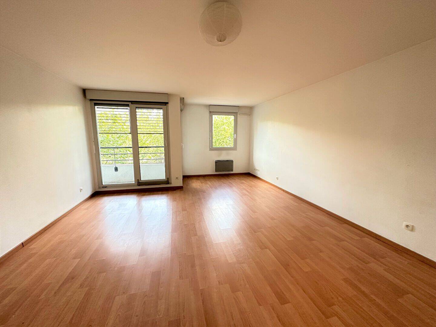 Appartement 3 pièces 73 m² · à Lille · 72,6 m² · 904 €