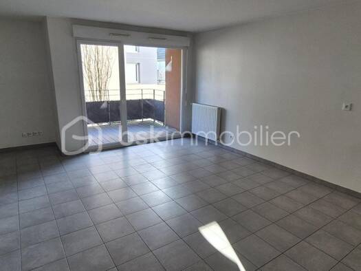 Appartement à vendre 225 000 € 3 pièces 2 chambres 60,9 m² Étage 1/4 Centre Meyzieu 69330