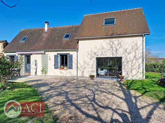 Maison à vendre 295 000 € 4 pièces 2 chambres 120 m² 938 m² de terrain Gasny 27620