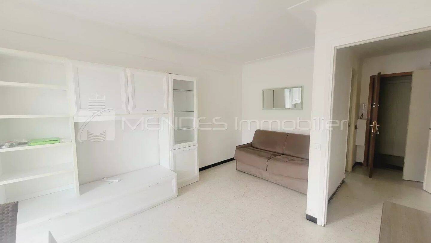 Appartement 1 pièce 28 m² · à Menton · 28,3 m² · 741 €