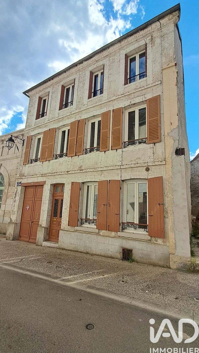 Maison 8 pièces 136 m² · à Brienon-sur-Armançon · 135,9 m² · 59 000 €