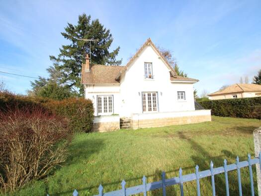 Maison à vendre 145 800 € 5 pièces 4 chambres 96,7 m² 2 198 m² de terrain Dompierre-sur-Besbre 03290