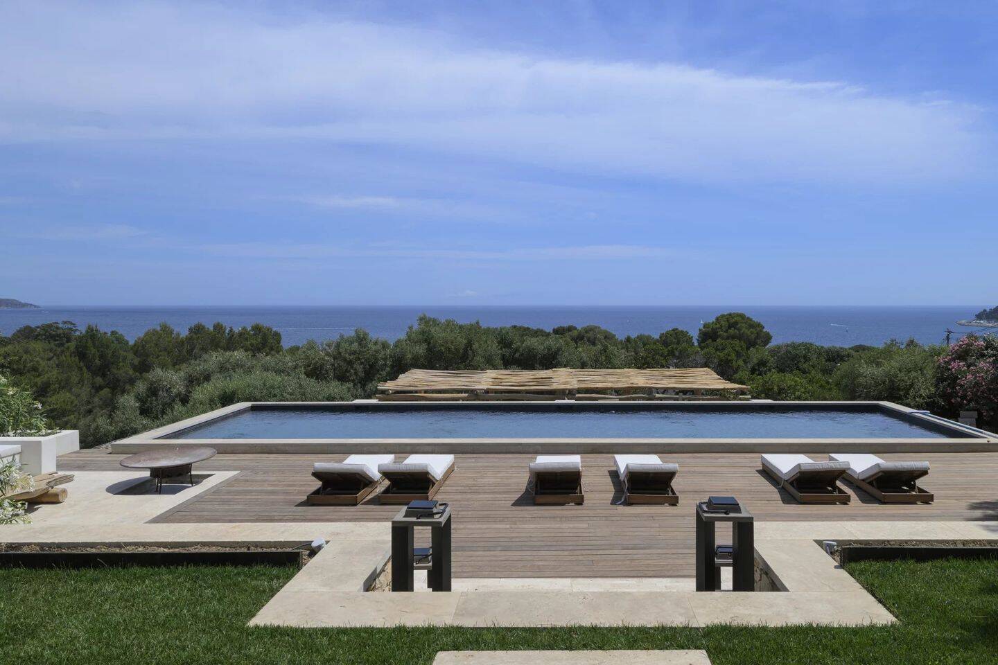 Maison 8 pièces 370 m² · à La Croix-Valmer · 370 m² · 6 900 000 €