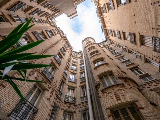 Appartement à vendre 95 000 € 1 pièce 8,6 m² Étage 8/8 Léon-Blum Folie-Regnault Paris 11ème arrondissement 75011