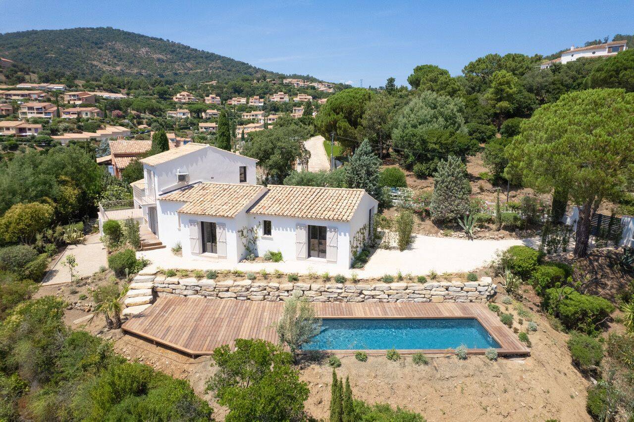 Maison 6 pièces 150 m² · à Roquebrune-sur-Argens · 150 m² · 1 545 000 €