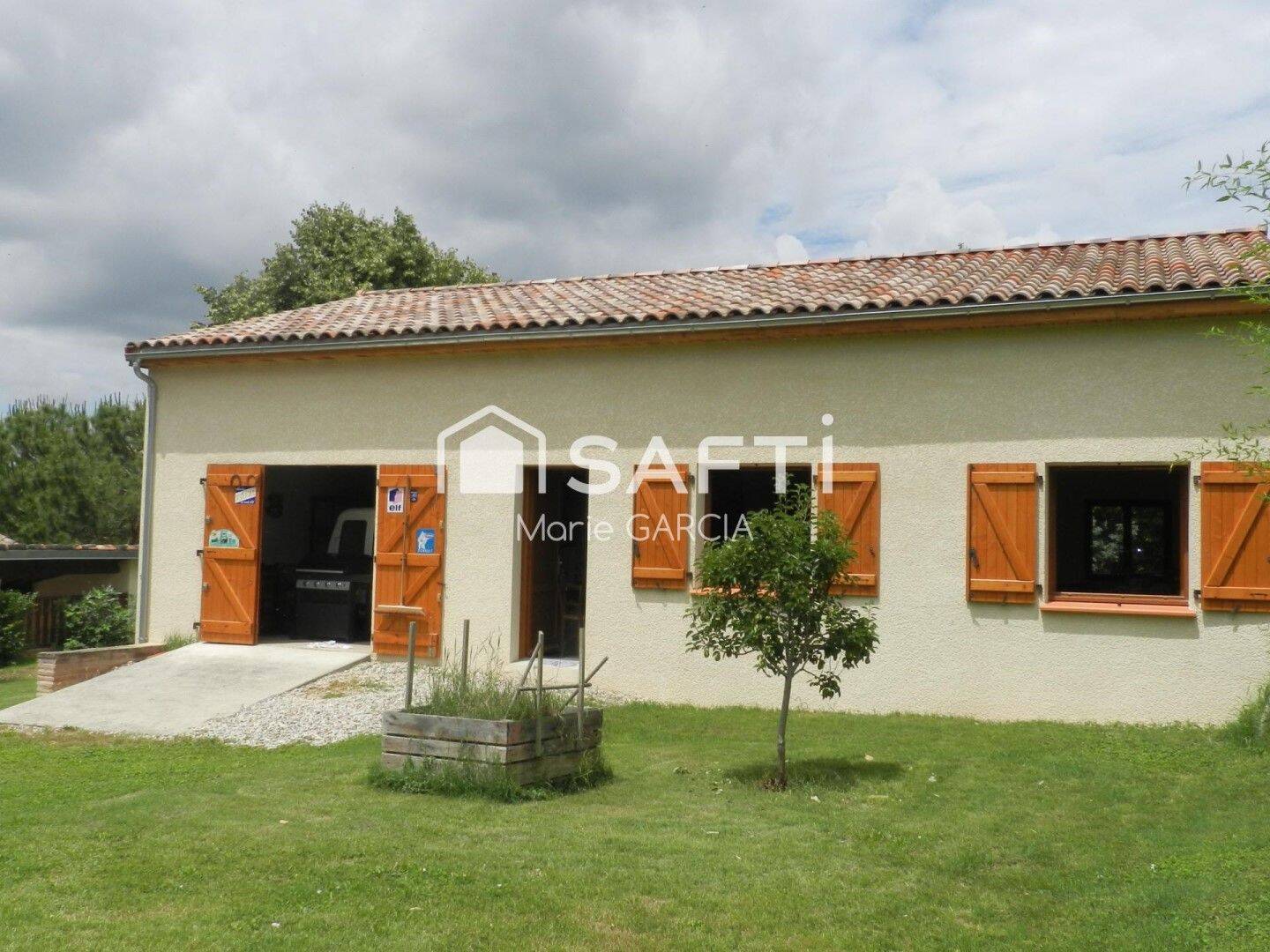 Maison 5 pièces 190 m² · à Monbéqui · 190 m² · 229 000 €