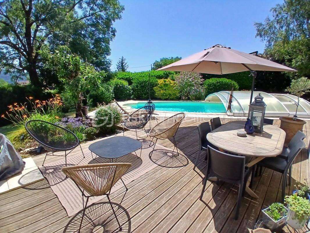 Maison 7 pièces 198 m² · à Besançon · 198 m² · 620 000 €