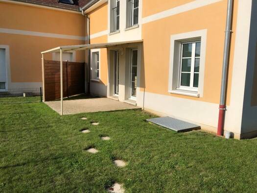 Appartement à louer 913 € 2 pièces 2 chambres 65,1 m² RDC Lieuvillers 60130