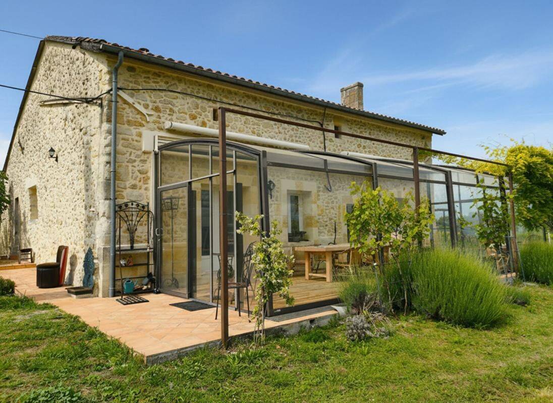 Maison 12 pièces 300 m² · à Montussan · 300 m² · 874 000 €