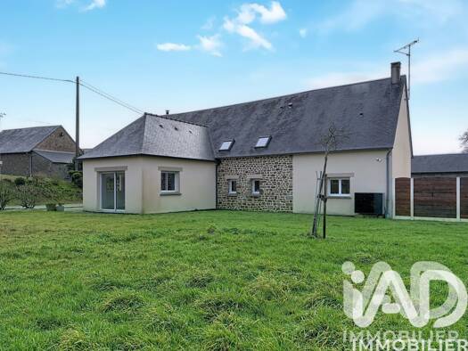 Maison à vendre 215 000 € 5 pièces 3 chambres 154 m² 8 264 m² de terrain Le Teilleul 50640