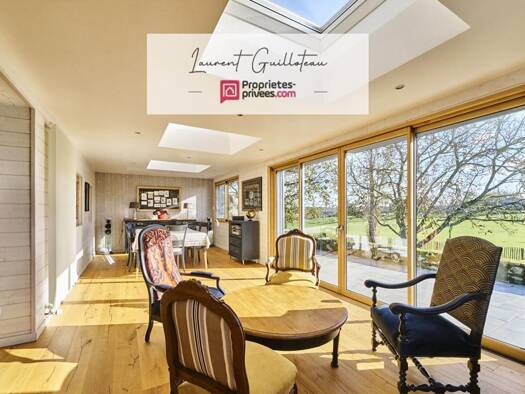 Maison à vendre 400 000 € 6 pièces 4 chambres 189 m² 2 621 m² de terrain La Verrie 85130