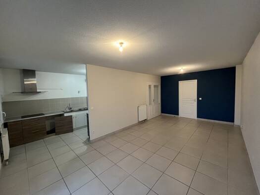 Appartement à vendre - Première occupation 275 000 € 5 pièces 4 chambres 108 m² Étage 1/4 Nord Ouest La Motte-Servolex 73290