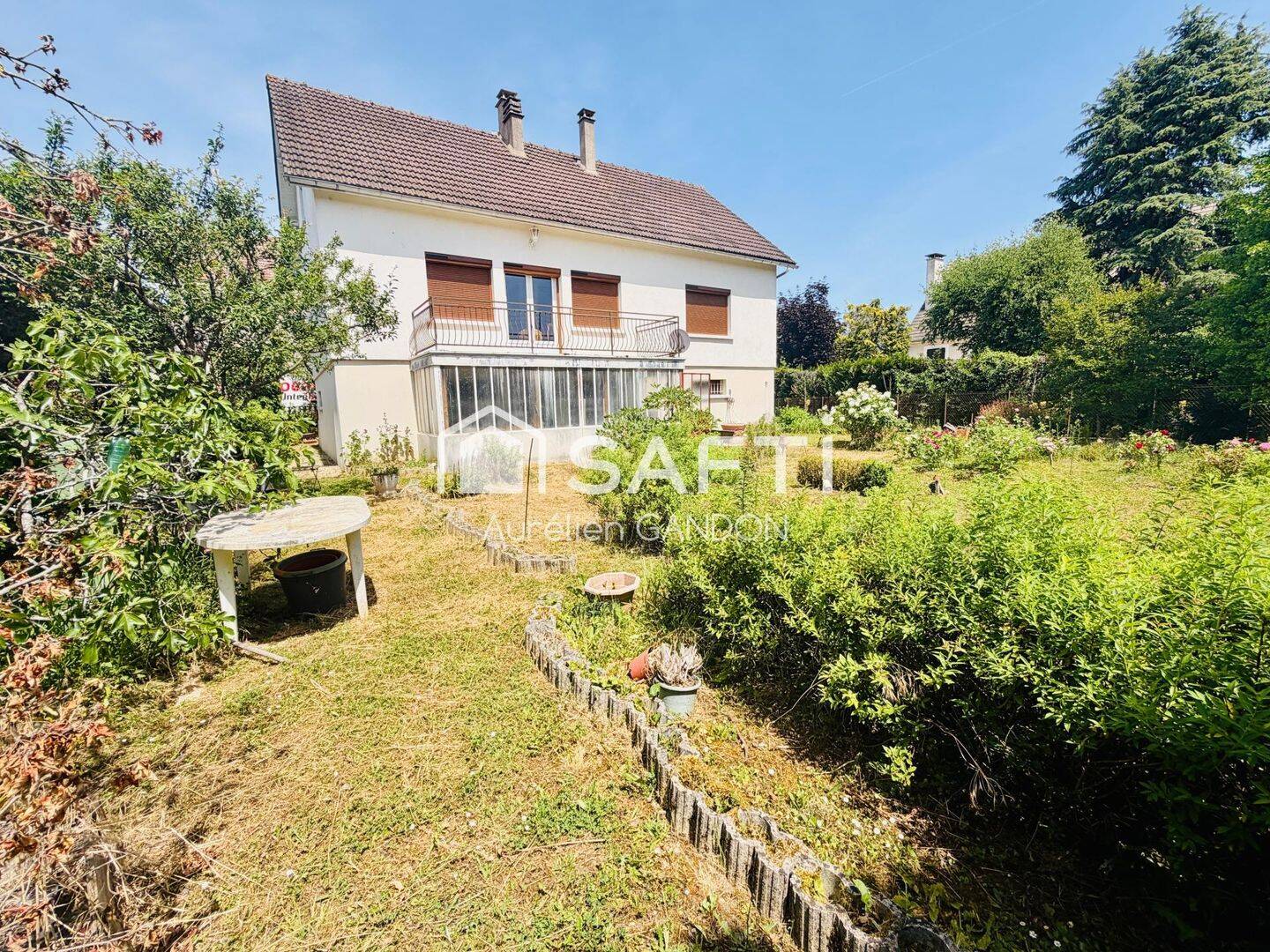 Maison 8 pièces 150 m² · à Villeneuve-sur-Yonne · 150 m² · 145 000 €