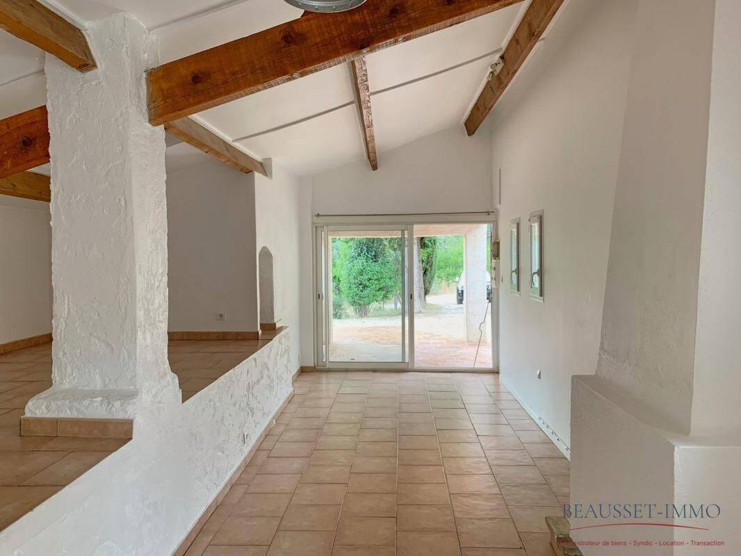Appartement 1 pièce 34 m² · à Le Beausset · 34 m² · 780 €/mois